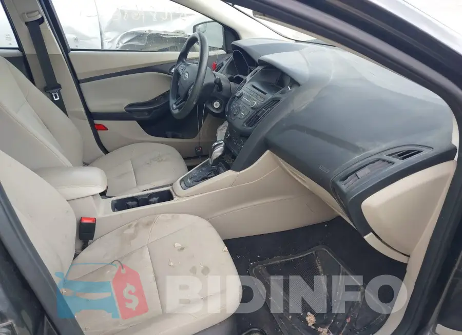 1FADP3F25FL215927 Photo# 5