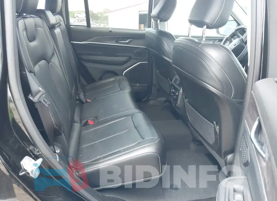 1C4RJGBG7N8635314 Photo# 8