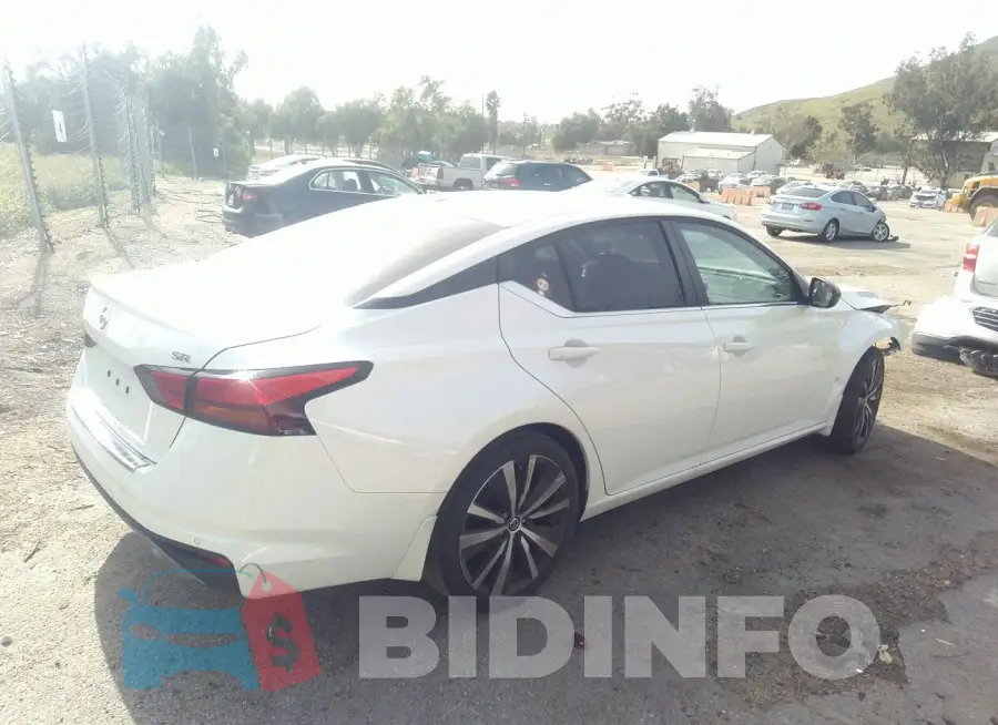 1N4BL4CV9LC284008 Photo# 4