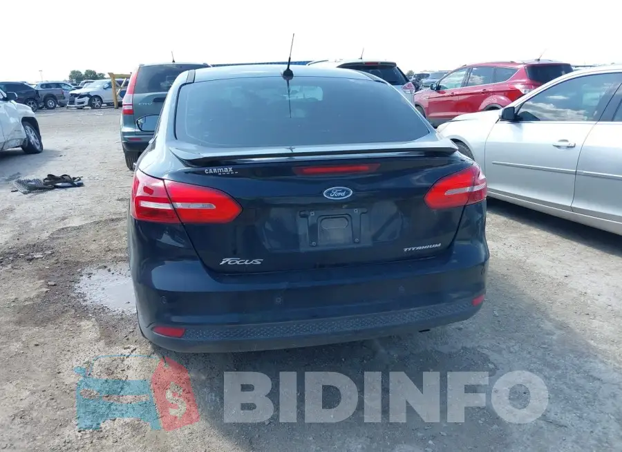 1FADP3J21JL244194 Photo# 17