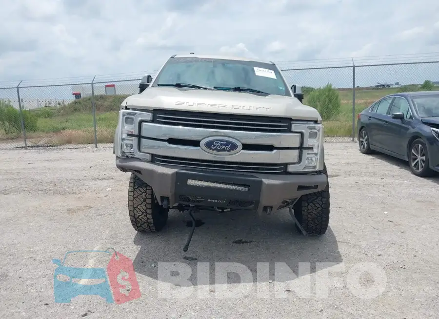 1FT7W2BT9JEB35532 Photo# 12