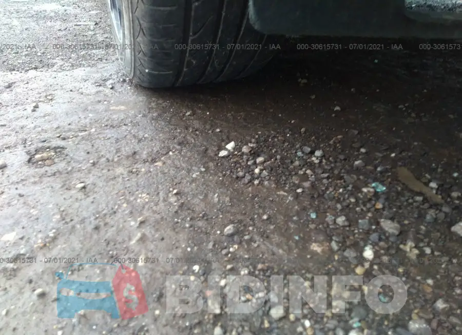2T1BURHE4FC462013 Photo# 14