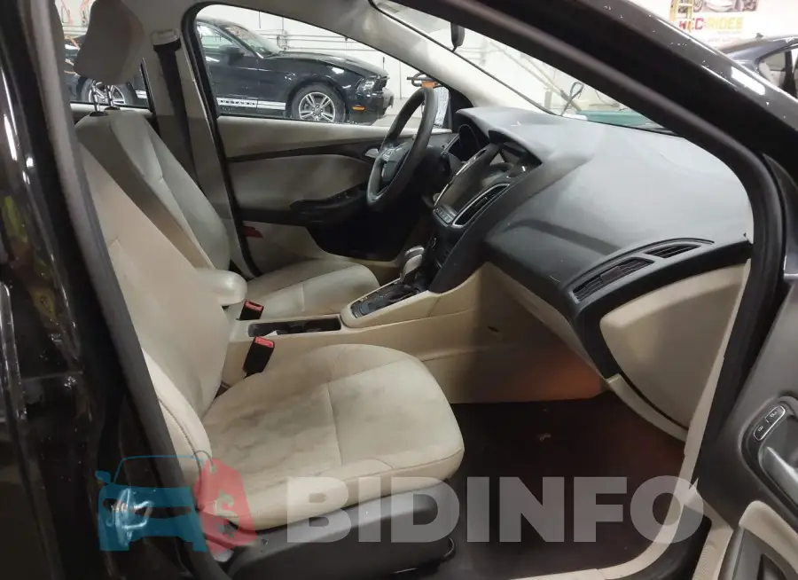 1FADP3K20FL226419 Photo# 5