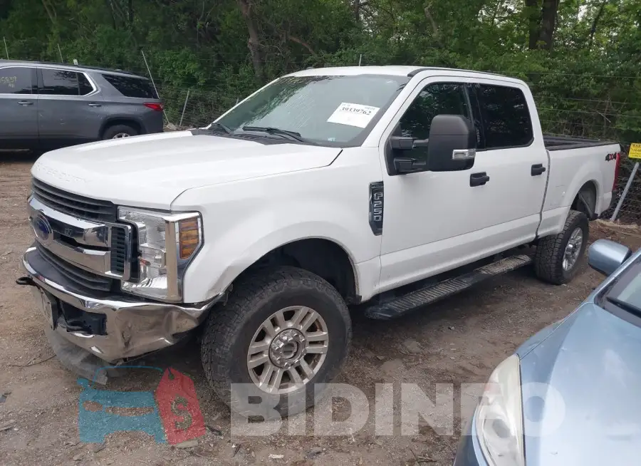 1FT7W2B6XKED75216 Photo# 2