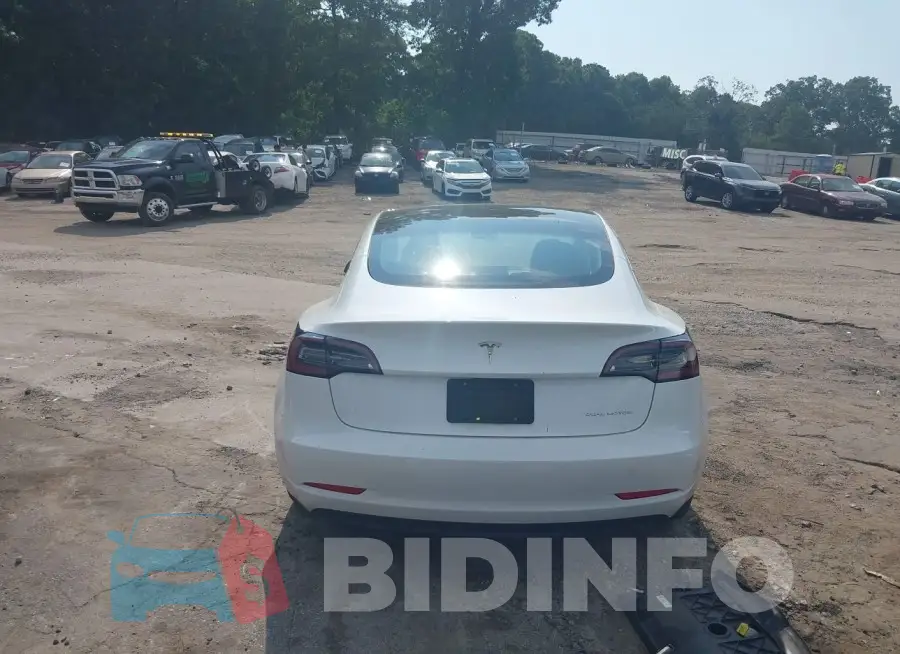 5YJ3E1EB4NF181627 Photo# 16