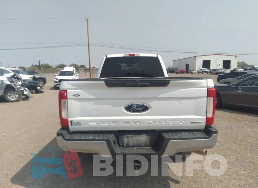 1FT7W2B62HEF11136 Photo# 16