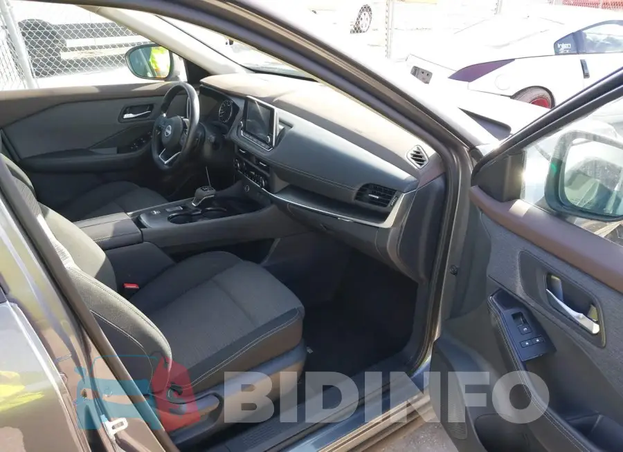 5N1BT3BA6PC897045 Photo# 5
