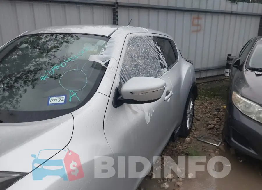 JN8AF5MR2FT511651 Photo# 6