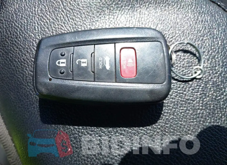 4T1C31AKXMU553033 Photo# 11
