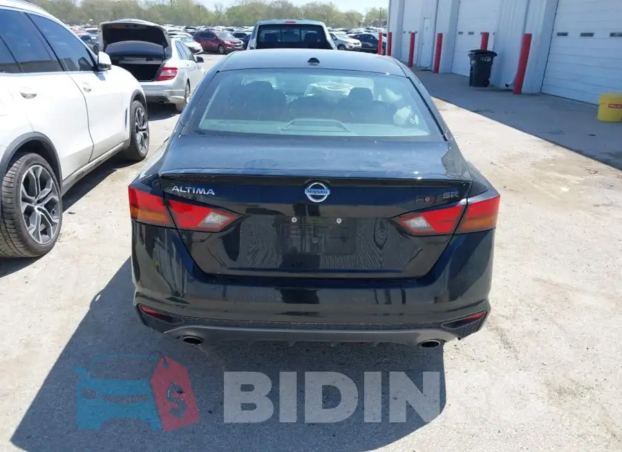 1N4BL4CV3KC225812 Photo# 15