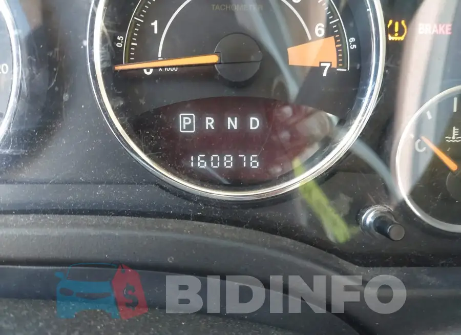 1C4NJDEBXGD616781 Photo# 7