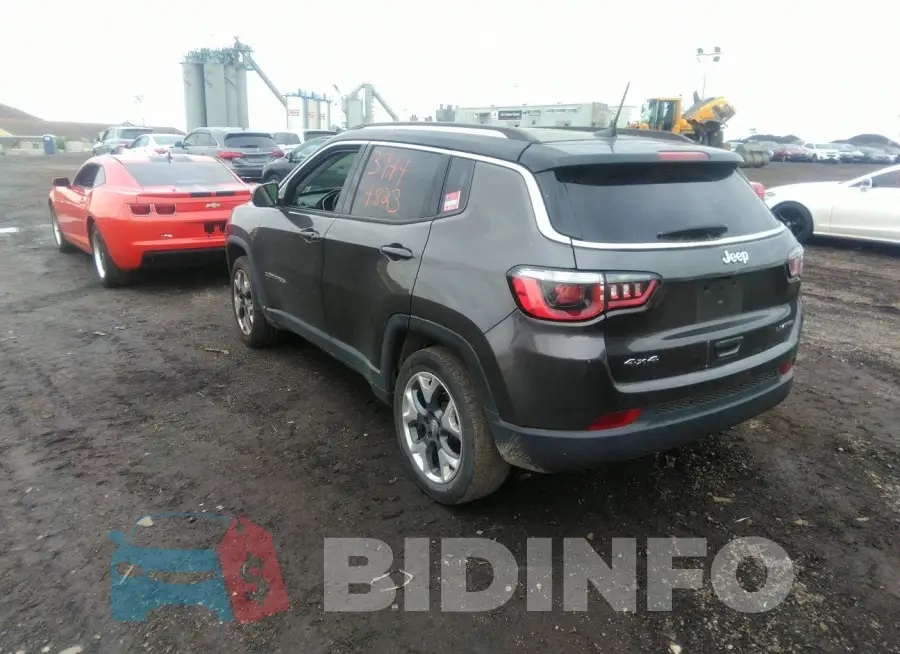 3C4NJDCB8JT108118 Photo# 3