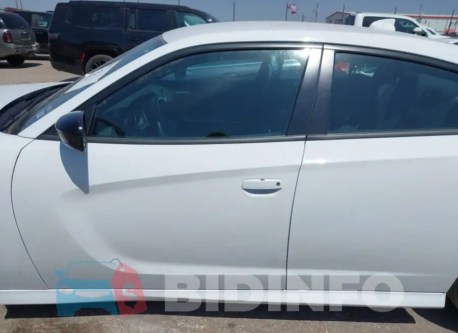 2C3CDXHG6PH531158 Photo# 14