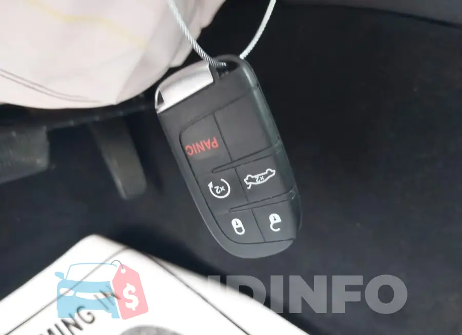 2C3CDXMG1MH617205 Photo# 11