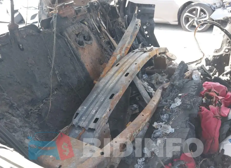 5N1BT3BA6PC856995 Photo# 8