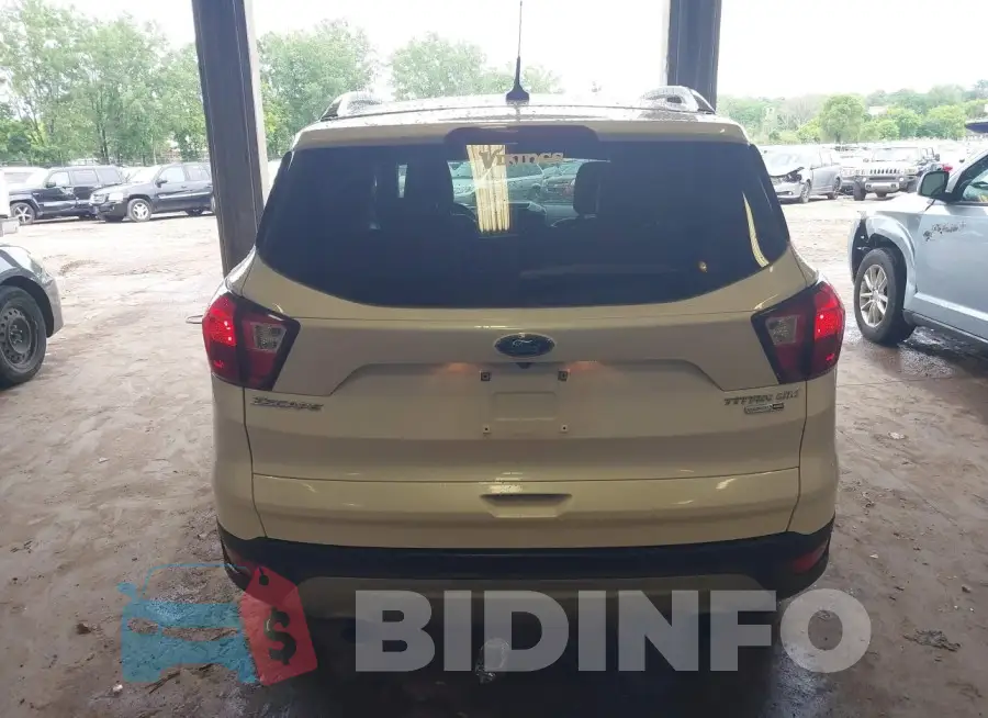 1FMCU9J96KUB83818 Photo# 16