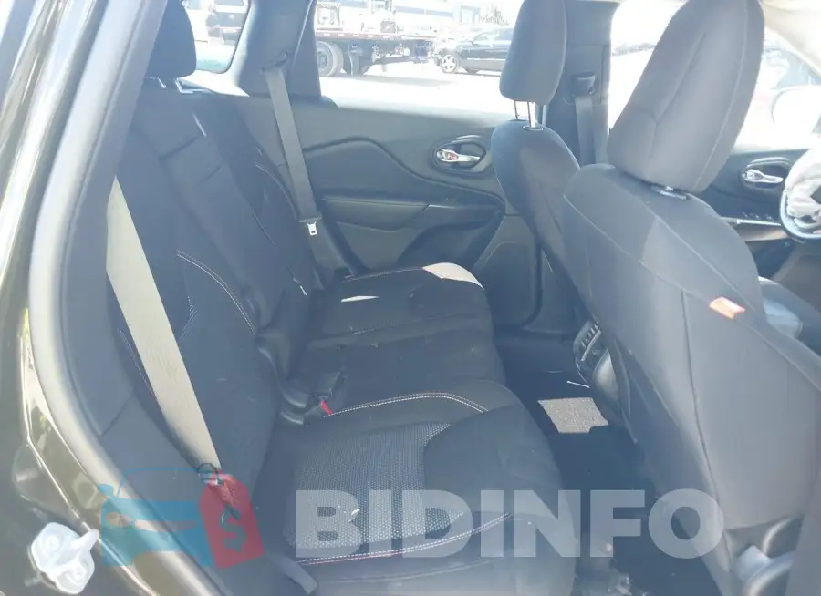 1C4PJMCB3HW515521 Photo# 8