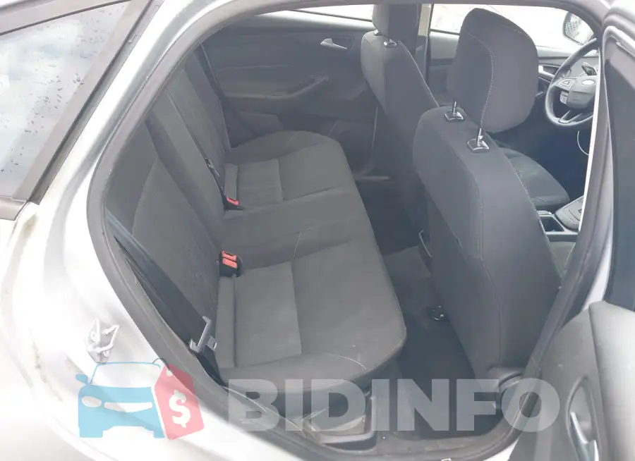 1FADP3F23JL285337 Photo# 8