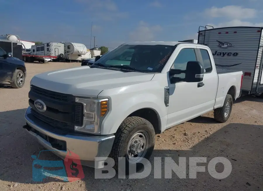 1FT7X2A63JEB42386 Photo# 2