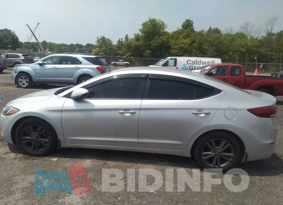 5NPD84LF3HH183877 Photo# 14