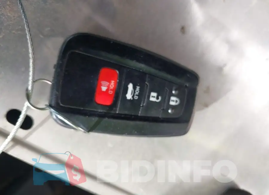 4T1C31AK3NU582021 Photo# 11