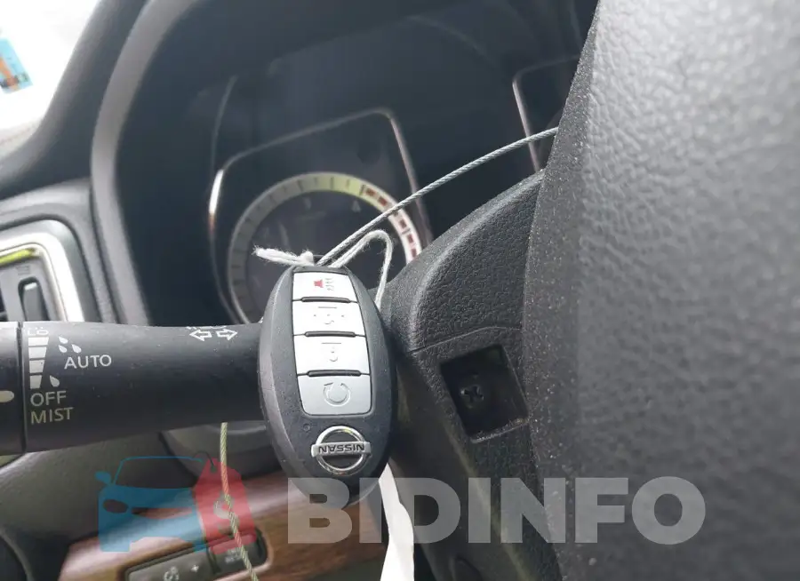 1N6BA1F40KN527691 Photo# 11