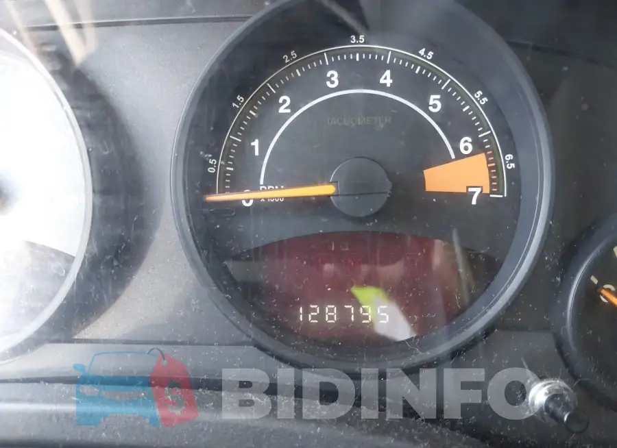 1C4NJPBB1FD350667 Photo# 7
