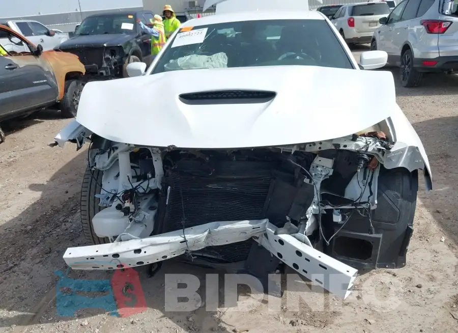 2C3CDXHG4NH125618 Photo# 6