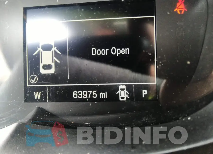 3GNCJRSB0JL229979 Photo# 16