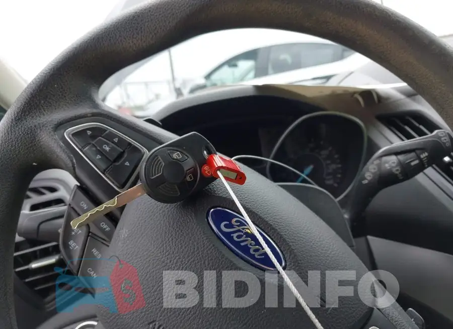 1FMCU0GD8HUD83244 Photo# 11