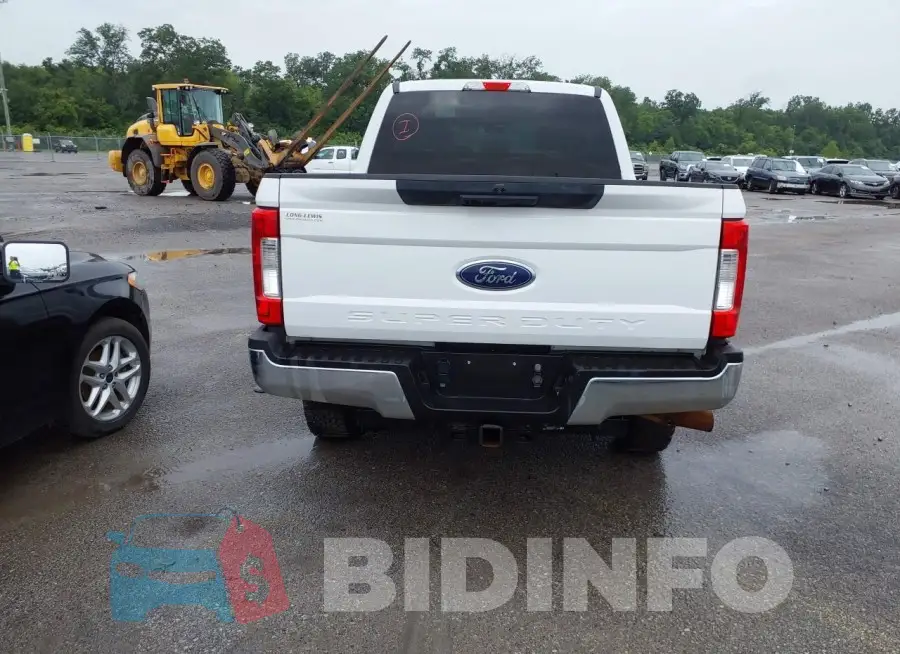 1FT7W2BT8JEB67839 Photo# 16