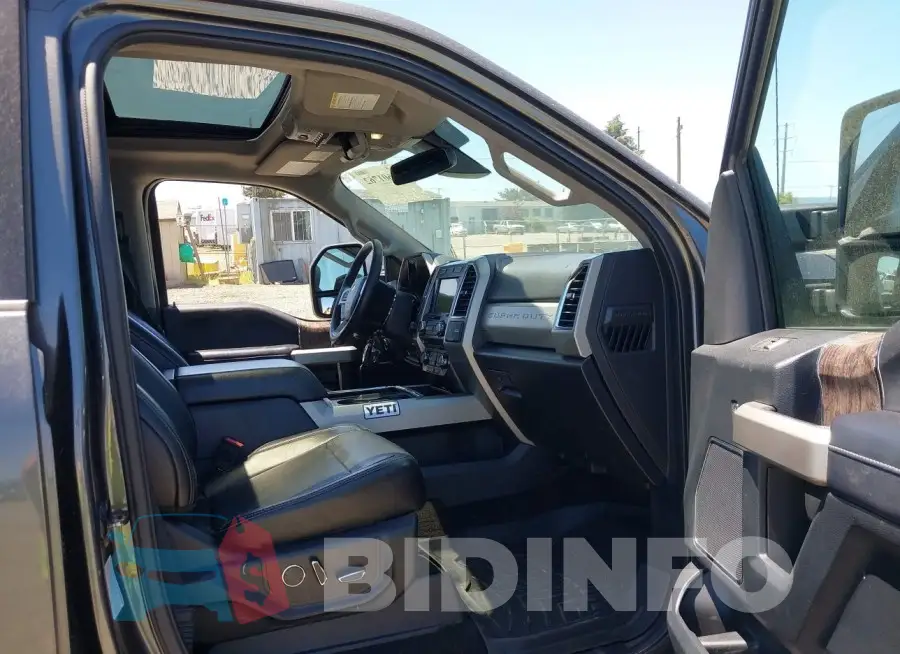 1FT8W3BT2JEB12023 Photo# 7