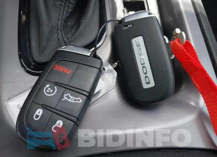 2C3CDXHG7PH588114 Photo# 11