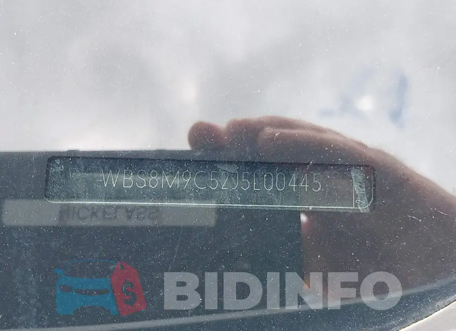 WBS8M9C52J5L00445 Photo# 9