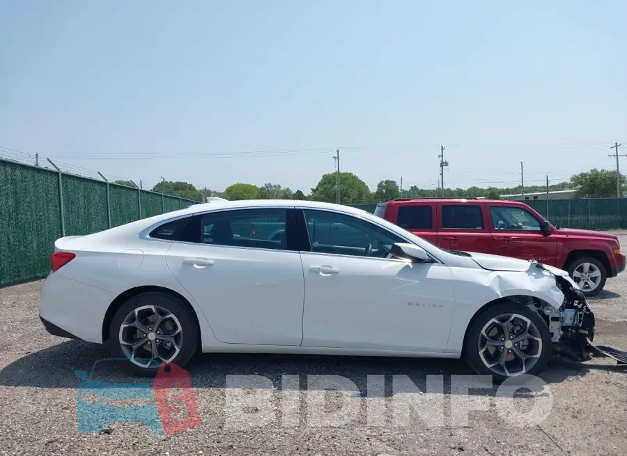 1G1ZD5ST7RF173565 Photo# 13