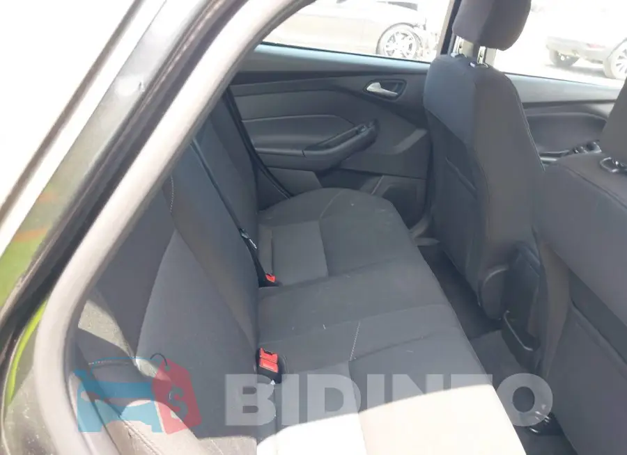 1FADP3F29HL300563 Photo# 8