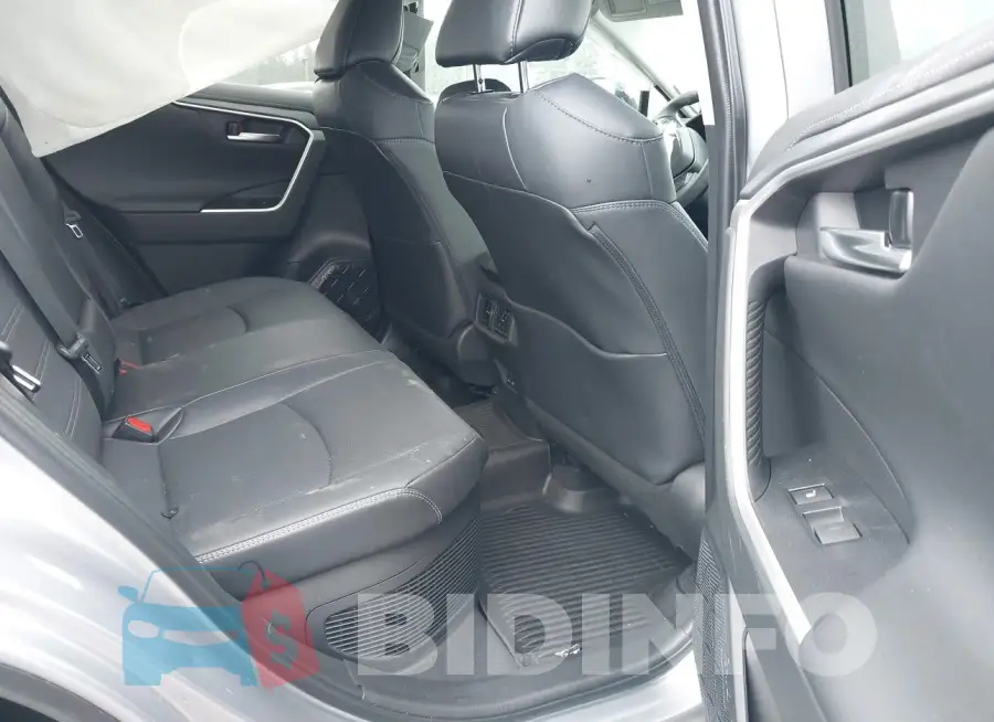 4T3D6RFV3PU131095 Photo# 8