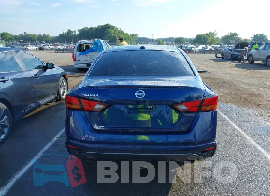 1N4BL4CV2KC132893 Photo# 17