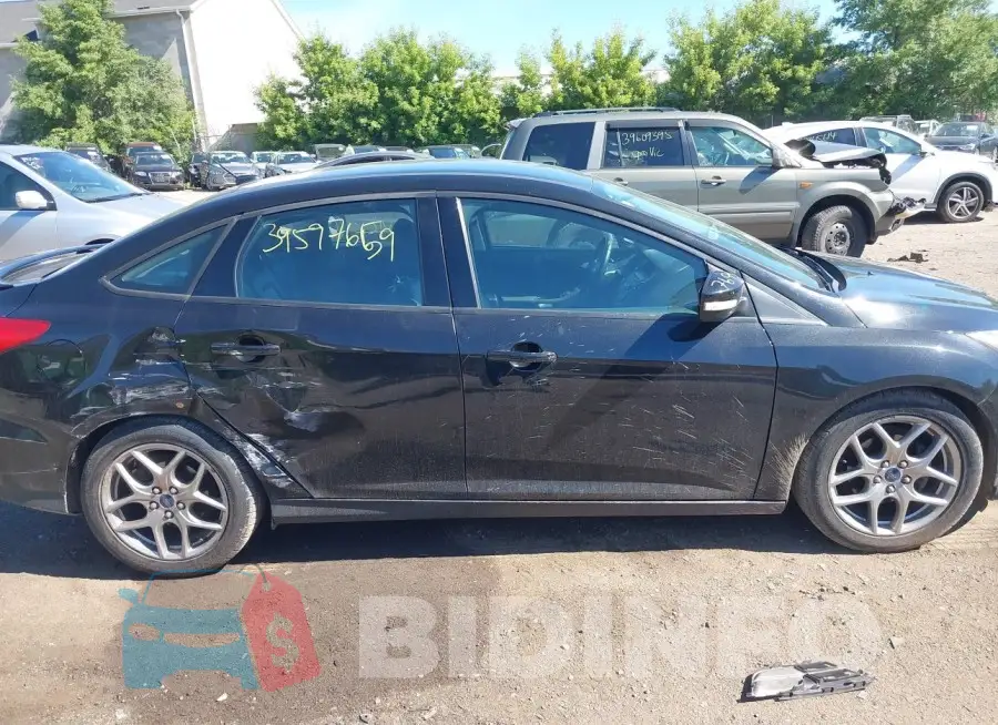 1FADP3F24FL284074 Photo# 13
