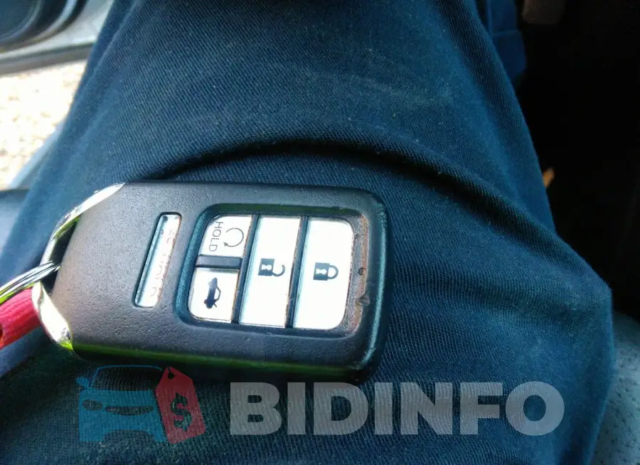 1HGCR3F96HA043419 Photo# 11
