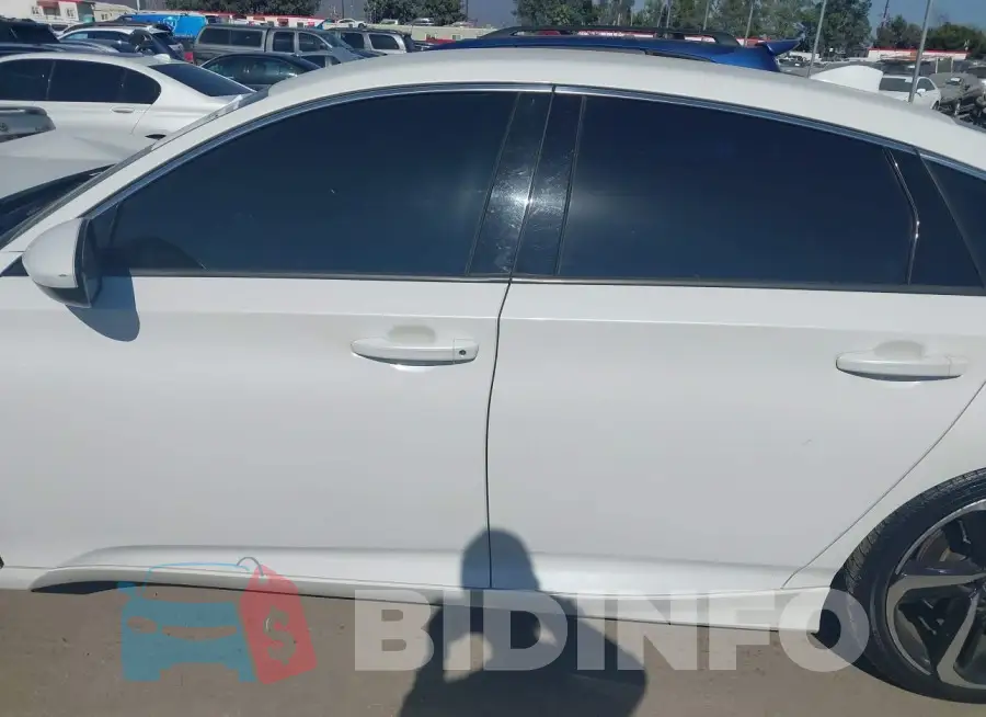 1HGCV1F37JA130909 Photo# 14
