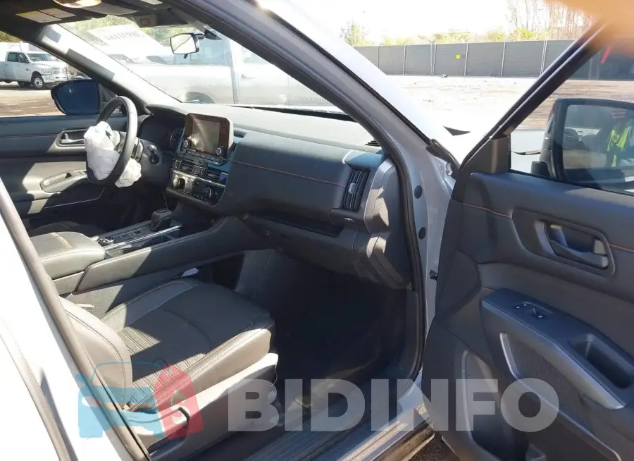 5N1DR3BD2PC206501 Photo# 5