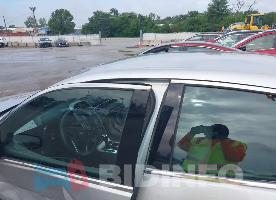 1G11A5SA4GU157076 Photo# 12