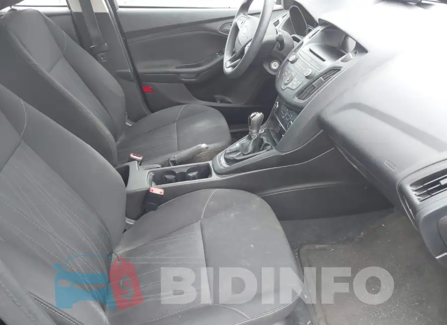 1FADP3E26GL257722 Photo# 5