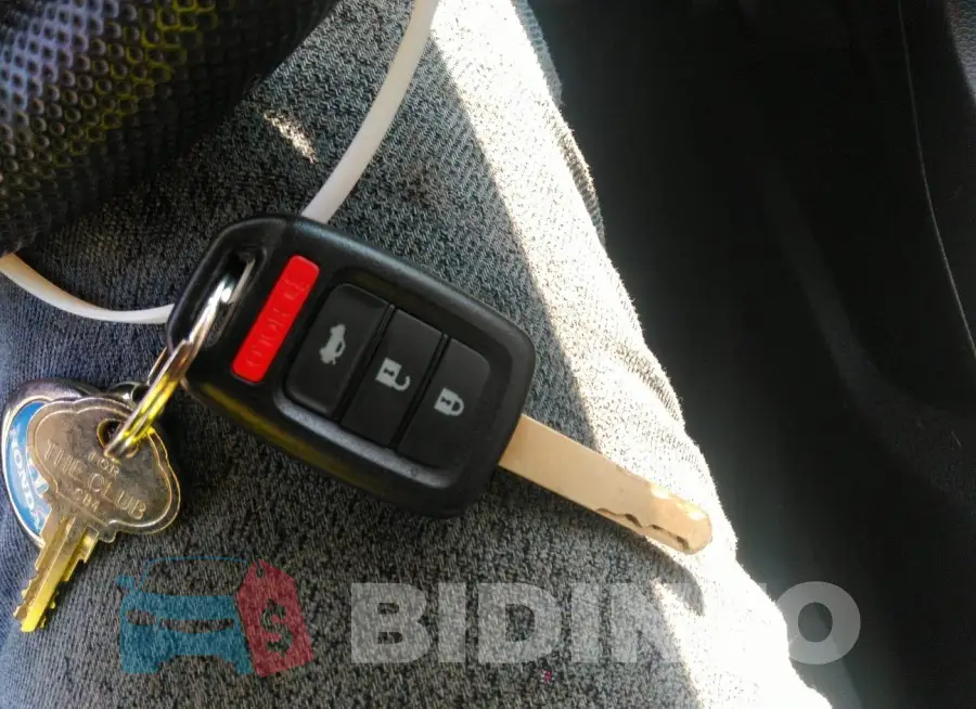 2HGFC2F60MH558331 Photo# 11