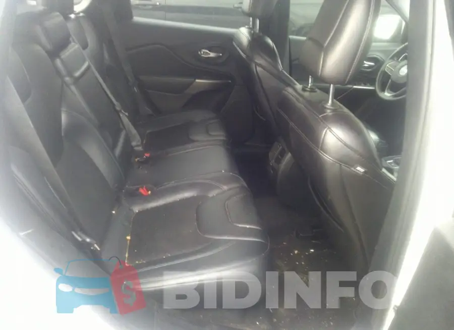 1C4PJMLB6KD352320 Photo# 8