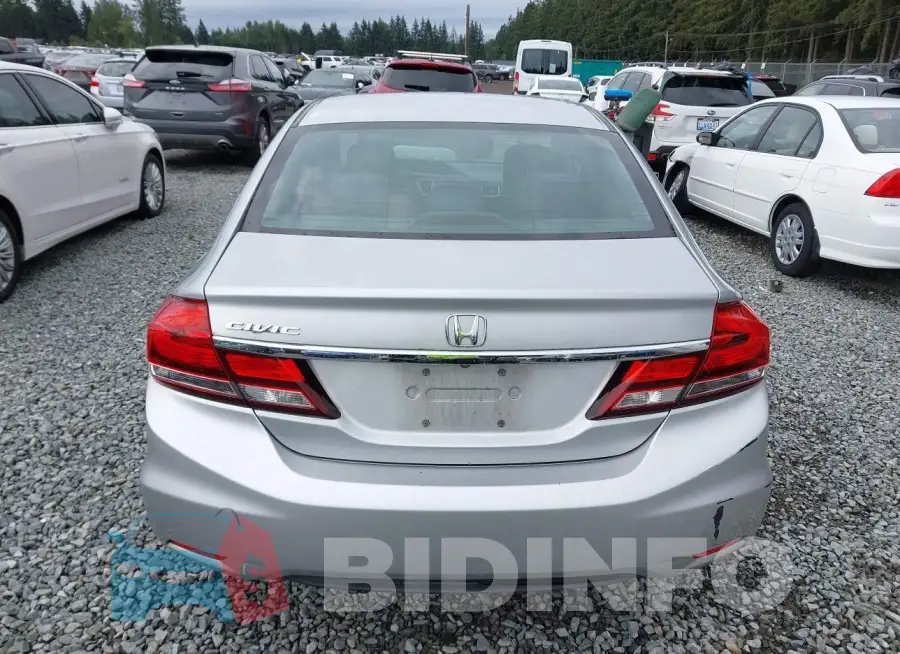19XFB2F77FE240554 Photo# 17