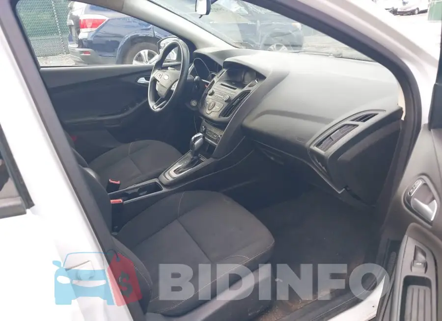 1FADP3K23GL277222 Photo# 5
