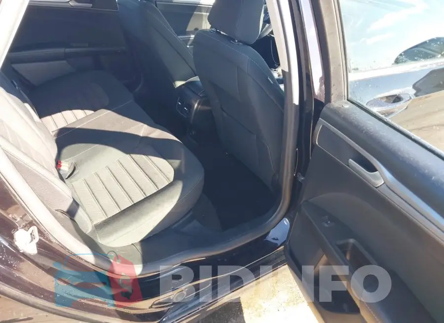 3FA6P0HD3LR143385 Photo# 8