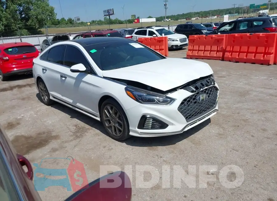 5NPE34AB2KH754754 Photo# 1
